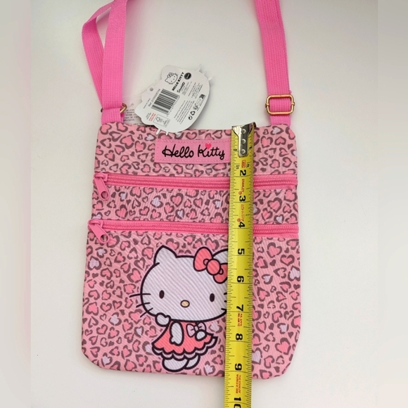 NWT Hello Kitty Pink Leopard Print Kids/Girls/Teens Crossbody Bag/Purse - Picture 15 of 16